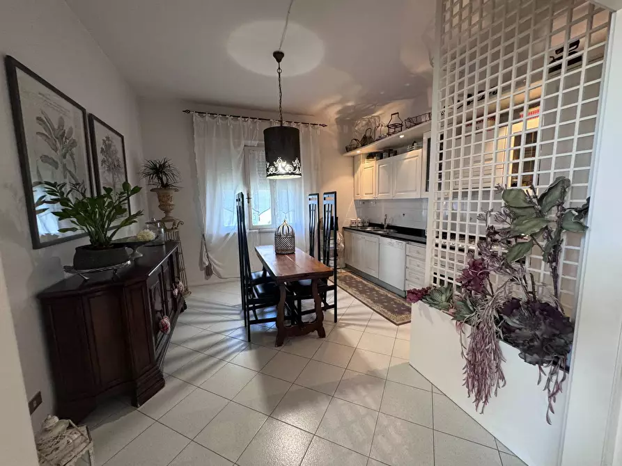 Immagine 25 di Casa indipendente in vendita  a Santa Maria A Monte