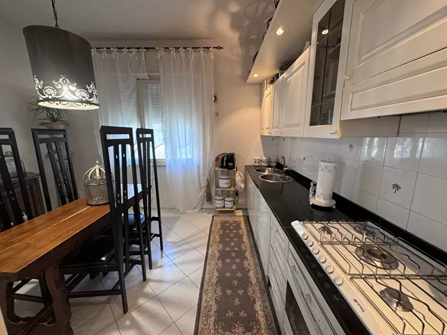 Immagine 27 di Casa indipendente in vendita  a Santa Maria A Monte