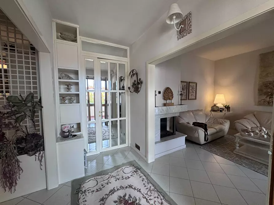 Immagine 19 di Casa indipendente in vendita  a Santa Maria A Monte