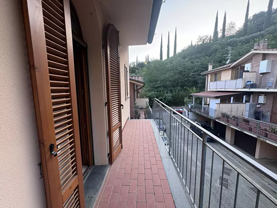Immagine 2 di Casa indipendente in vendita  a Santa Maria A Monte