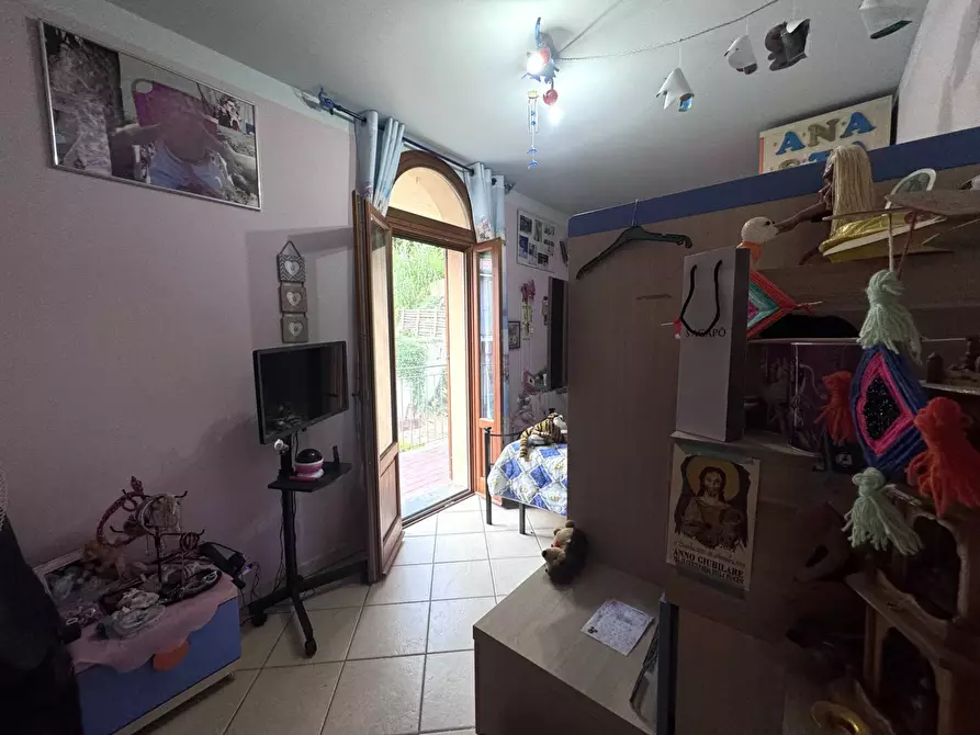 Immagine 3 di Casa indipendente in vendita  a Santa Maria A Monte
