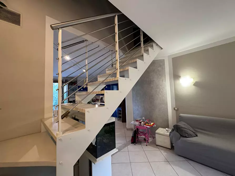 Immagine 17 di Casa indipendente in vendita  a Santa Maria A Monte