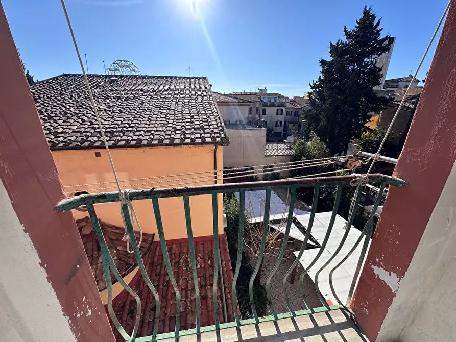 Immagine 19 di Appartamento in vendita  a Pontedera