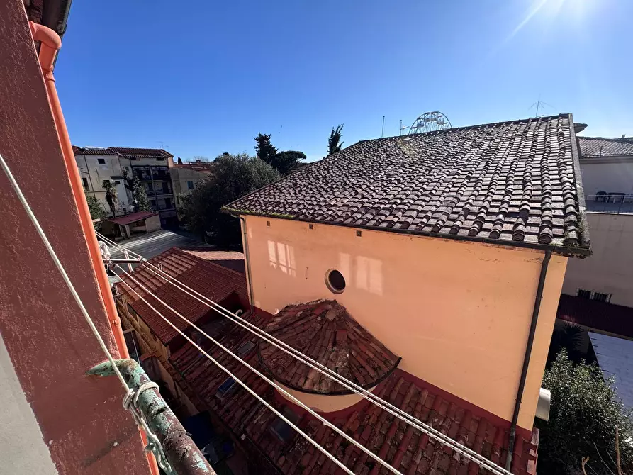 Immagine 20 di Appartamento in vendita  a Pontedera