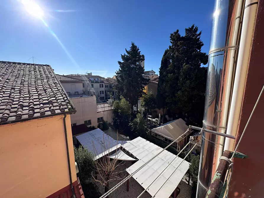 Immagine 21 di Appartamento in vendita  a Pontedera