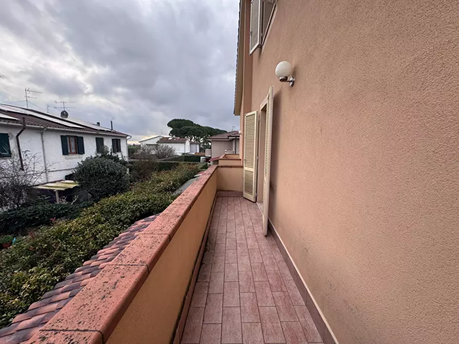 Immagine 27 di Villa in vendita  in VIA FRANCESCA SUD a Santa Maria A Monte