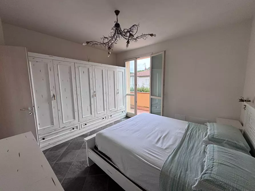 Immagine 23 di Villa in vendita  in VIA FRANCESCA SUD a Santa Maria A Monte