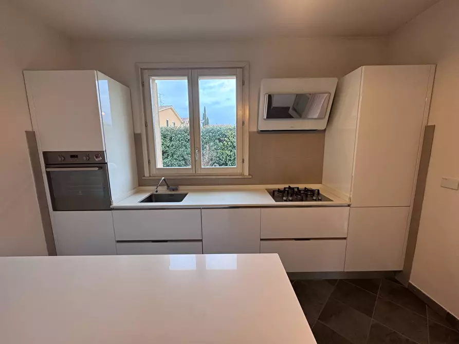 Immagine 15 di Villa in vendita  in VIA FRANCESCA SUD a Santa Maria A Monte