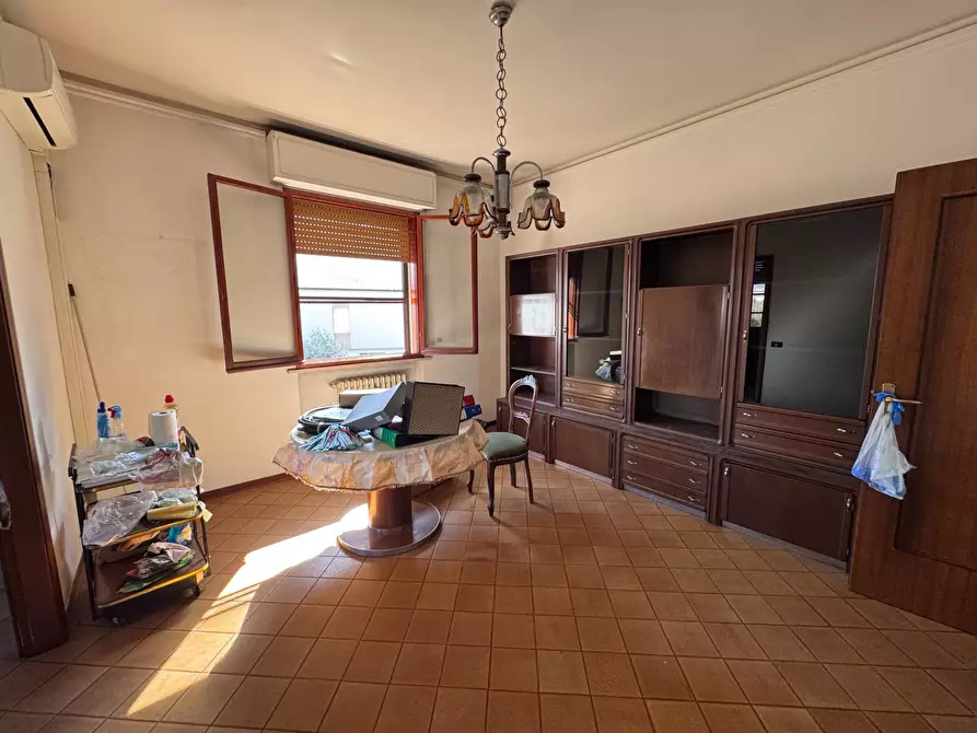 Immagine 9 di Camera in vendita  a Calcinaia