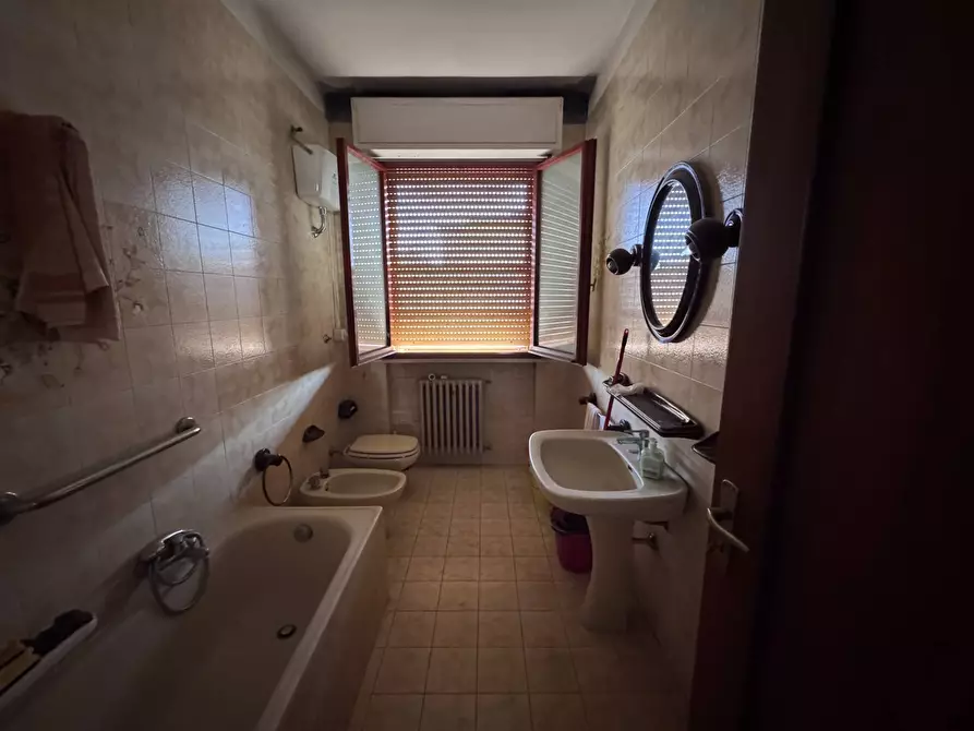 Immagine 12 di Camera in vendita  a Calcinaia