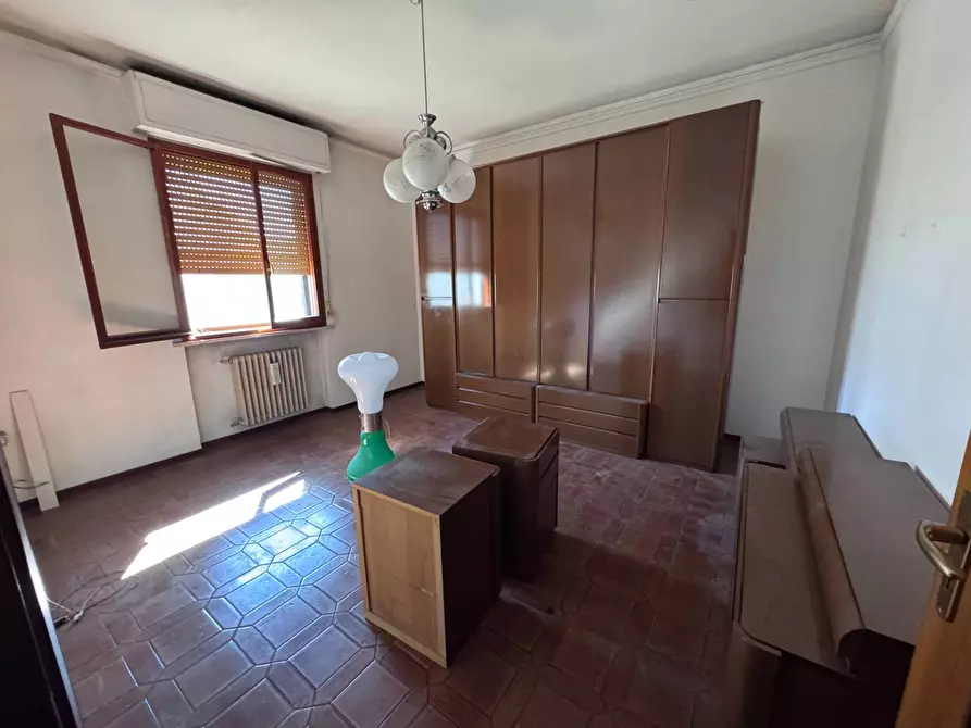 Immagine 14 di Camera in vendita  a Calcinaia