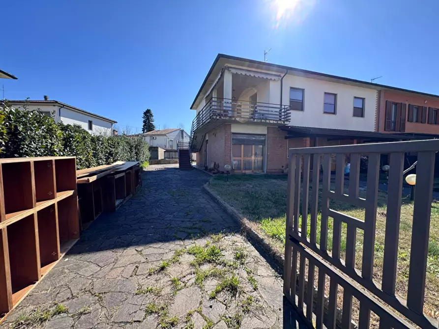 Immagine 27 di Camera in vendita  a Calcinaia