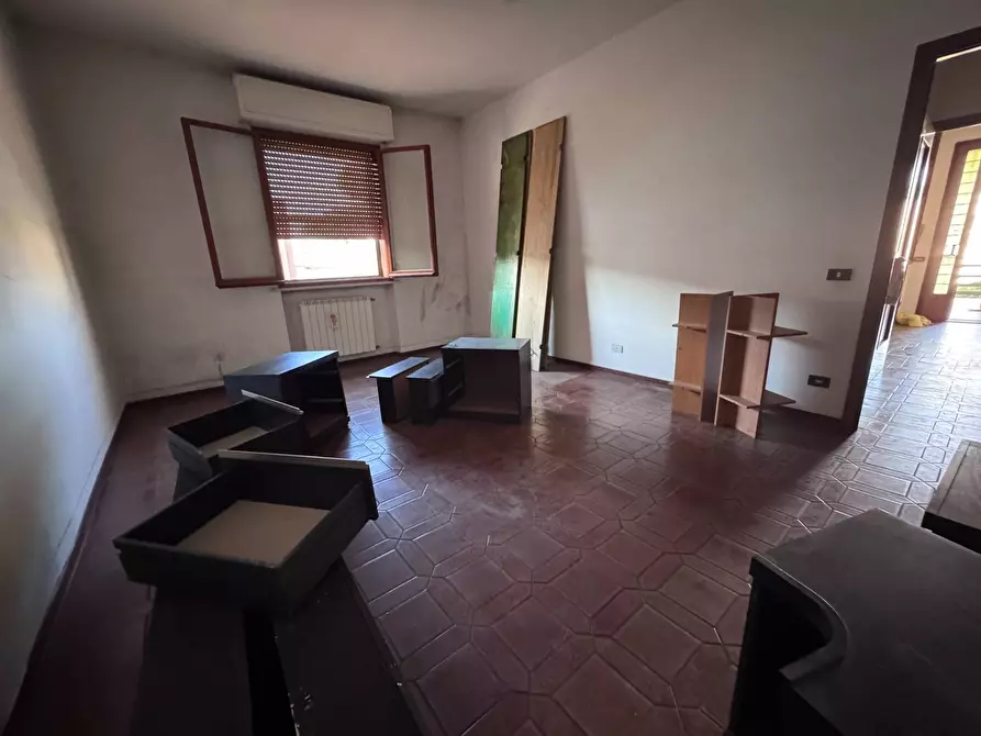 Immagine 17 di Camera in vendita  a Calcinaia