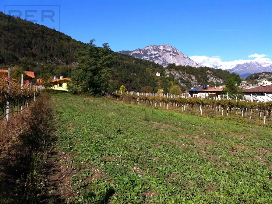 Immagine 1 di Terreno residenziale in vendita  in Via Piazzola a Cavedine