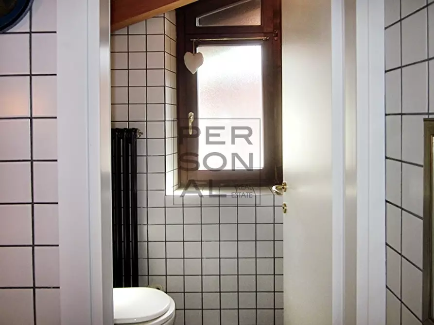 Immagine 10 di Camera in vendita  a Civezzano