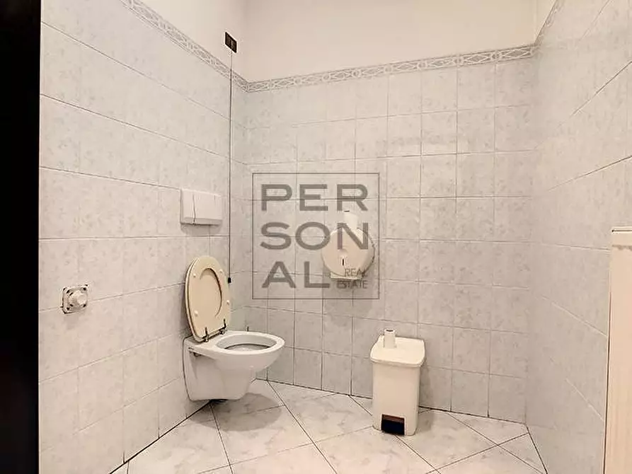 Immagine 15 di Ufficio in vendita  a Mezzolombardo