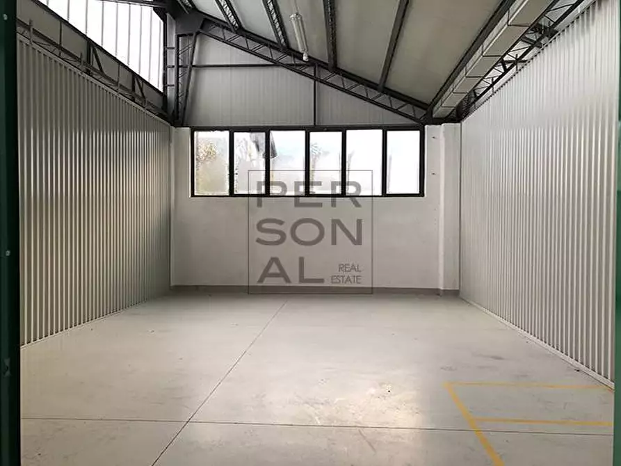 Immagine 2 di Magazzino in affitto  a Trento