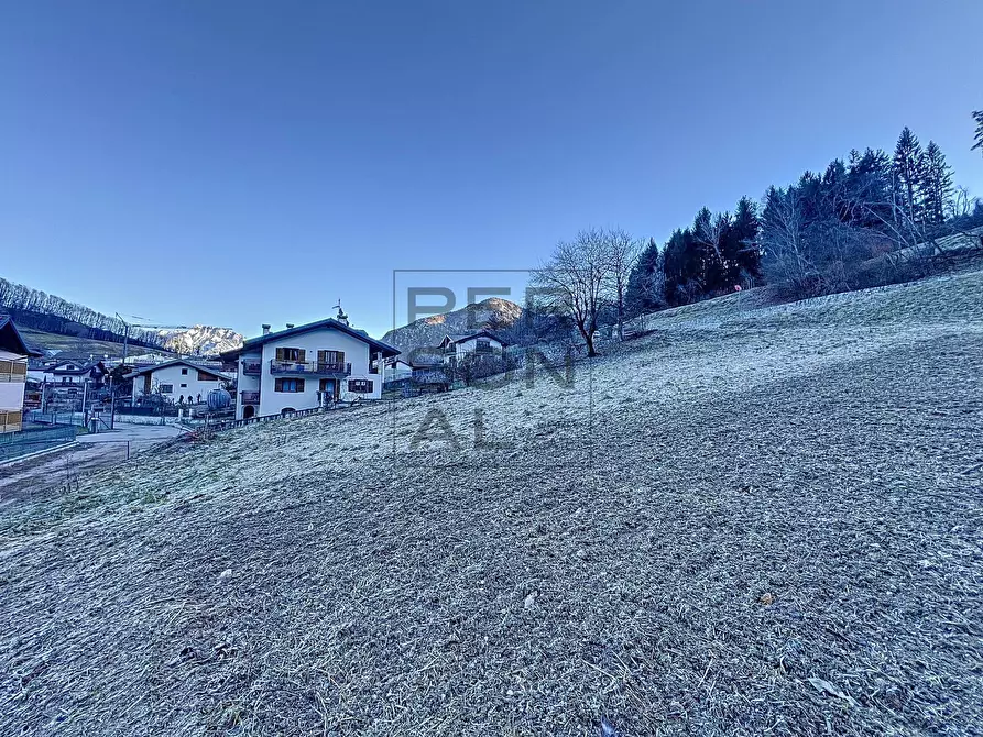 Immagine 2 di Terreno residenziale in vendita  a Altopiano Della Vigolana