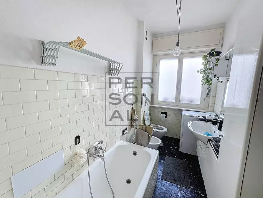 Immagine 21 di Appartamento in vendita  in Piazza Generale Cantore a Trento