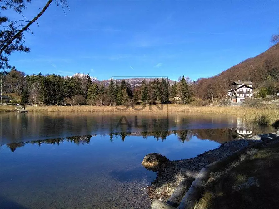 Immagine 2 di Casa indipendente in vendita  a Vallelaghi