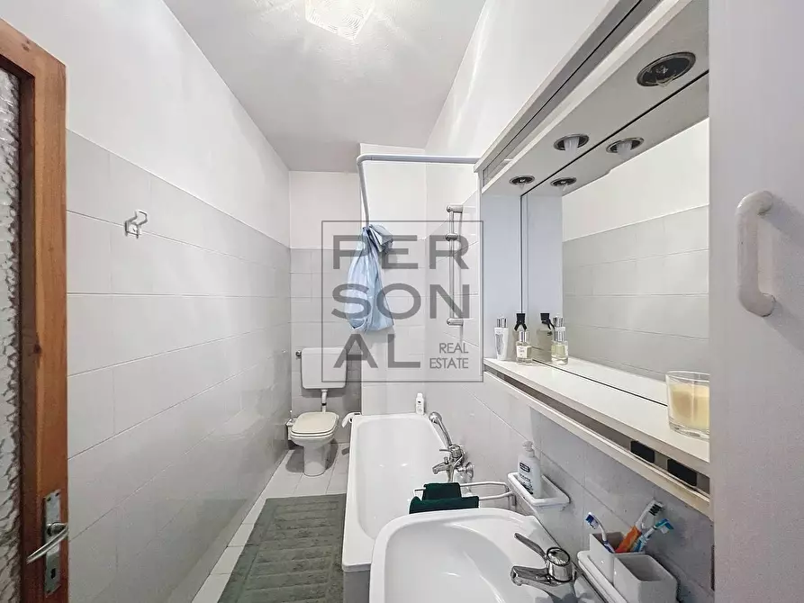 Immagine 7 di Camera in vendita  a Brentonico