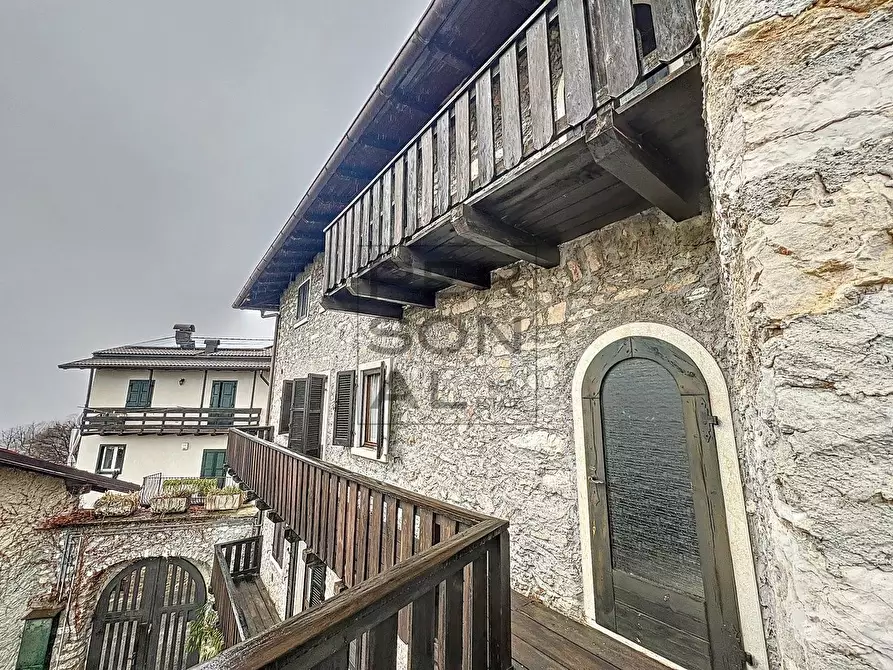 Immagine 2 di Camera in vendita  a Brentonico