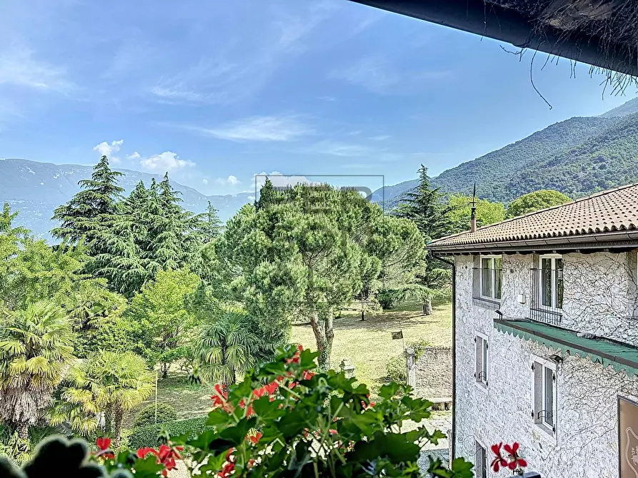 Immagine 1 di Villa in vendita  a Madruzzo