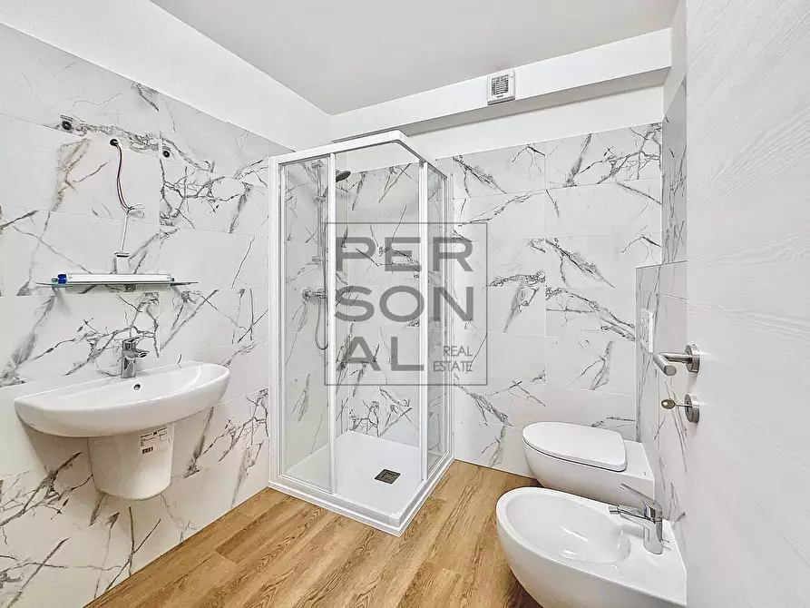 Immagine 18 di Appartamento in affitto  a Trento