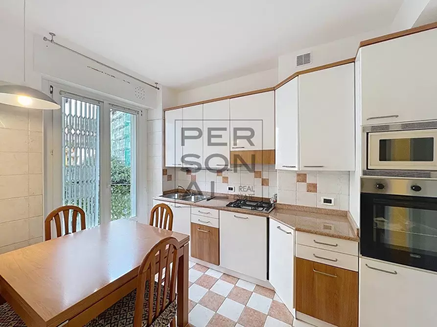 Immagine 3 di Appartamento in vendita  a Trento