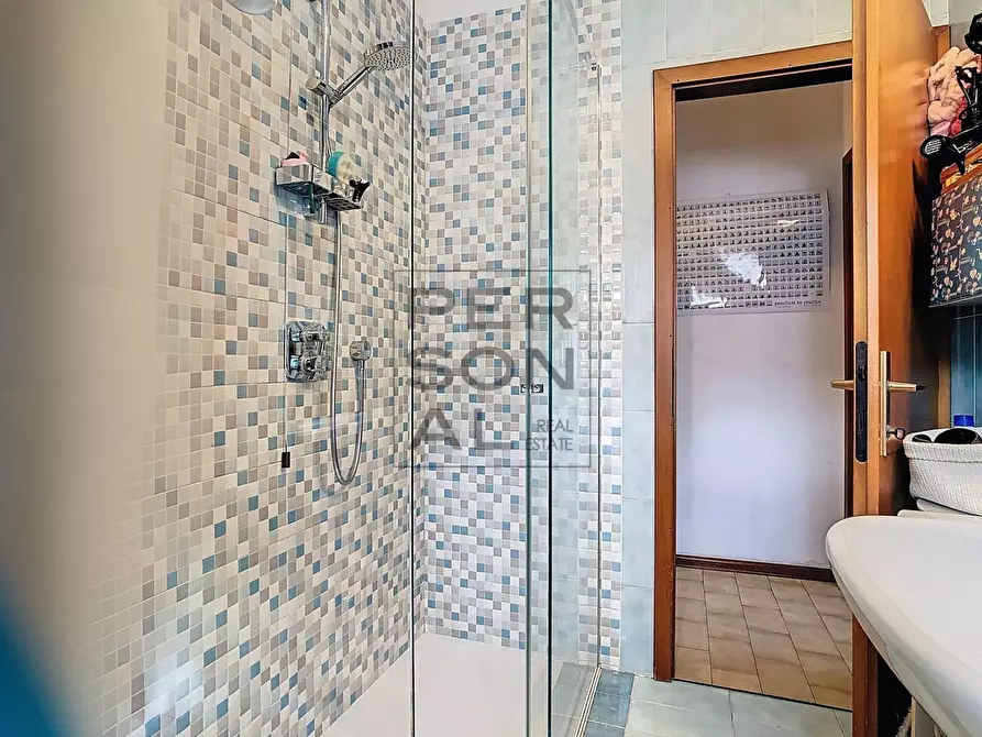 Immagine 18 di Appartamento in vendita  a Trento