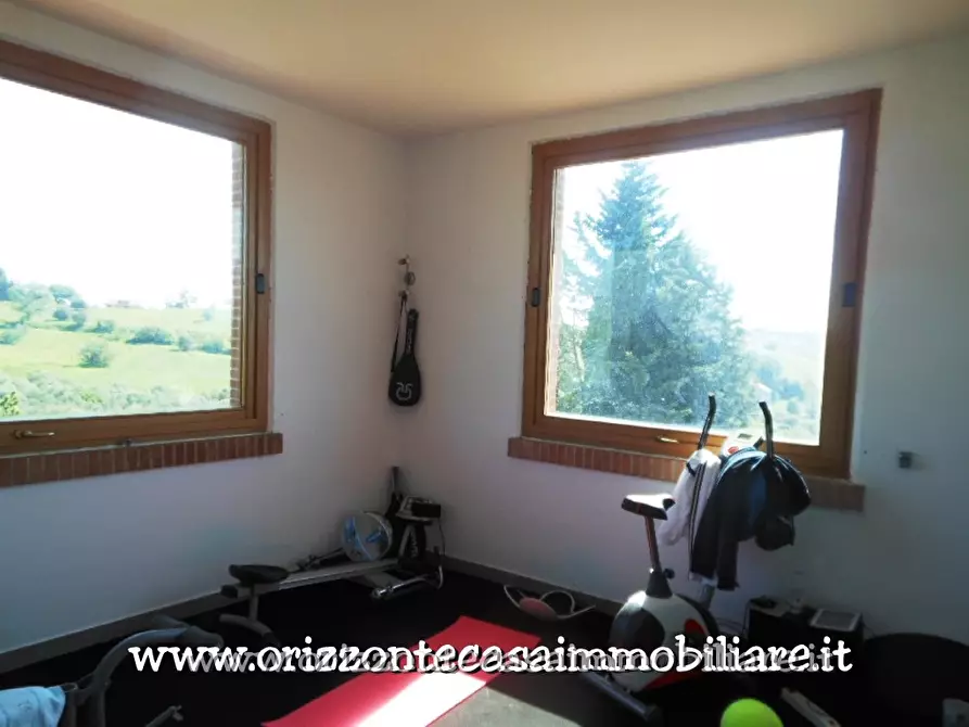 Immagine 29 di Villa in vendita  a Appignano Del Tronto