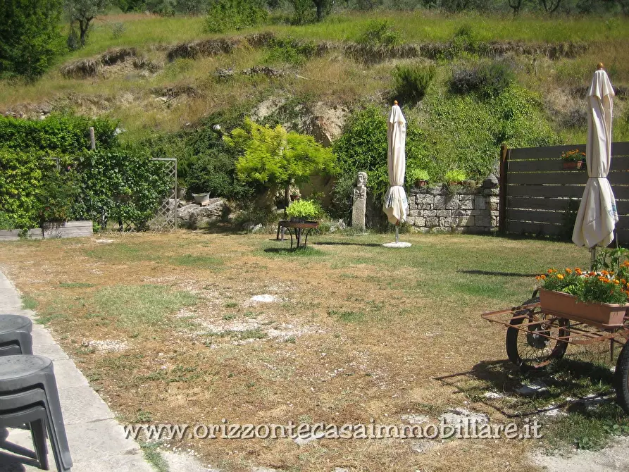 Immagine 2 di Casa indipendente in vendita  a Ascoli Piceno