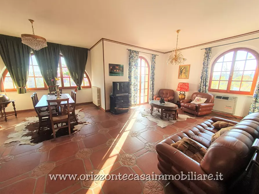 Immagine 17 di Villa in vendita  a Spinetoli