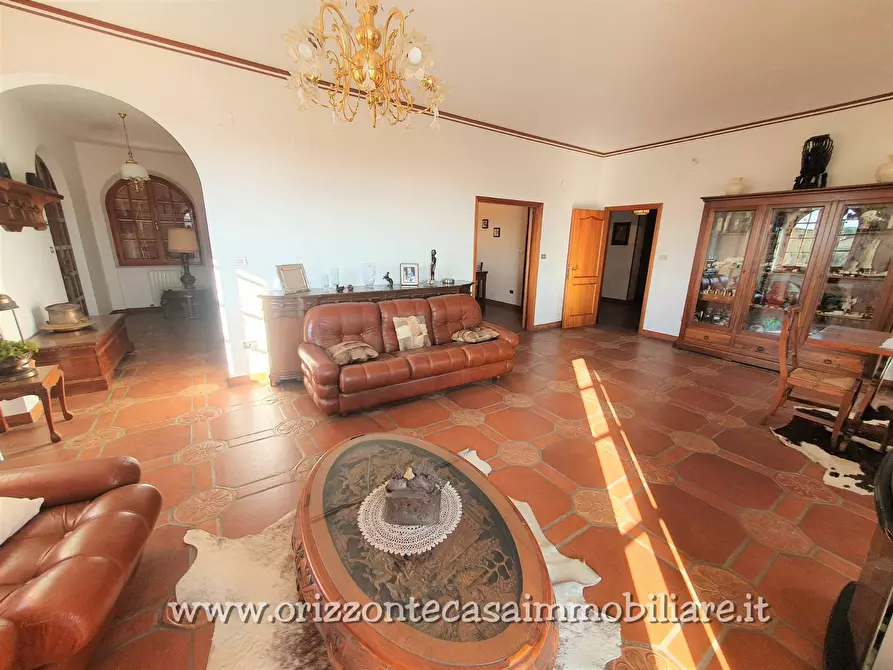 Immagine 18 di Villa in vendita  a Spinetoli