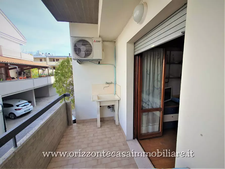 Immagine 23 di Appartamento in vendita  a Folignano