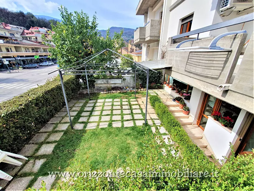 Immagine 27 di Appartamento in vendita  a Folignano