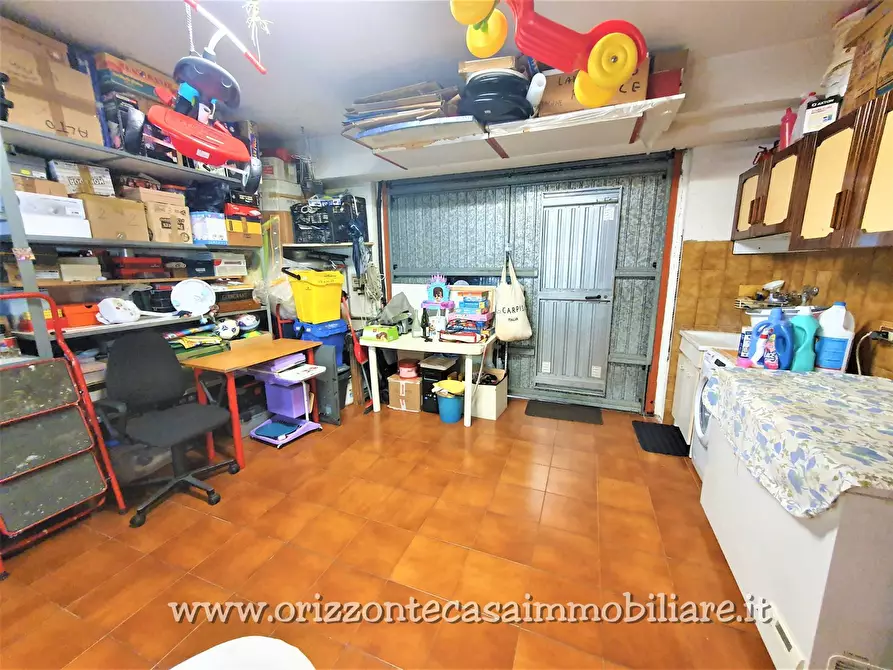 Immagine 28 di Appartamento in vendita  a Folignano