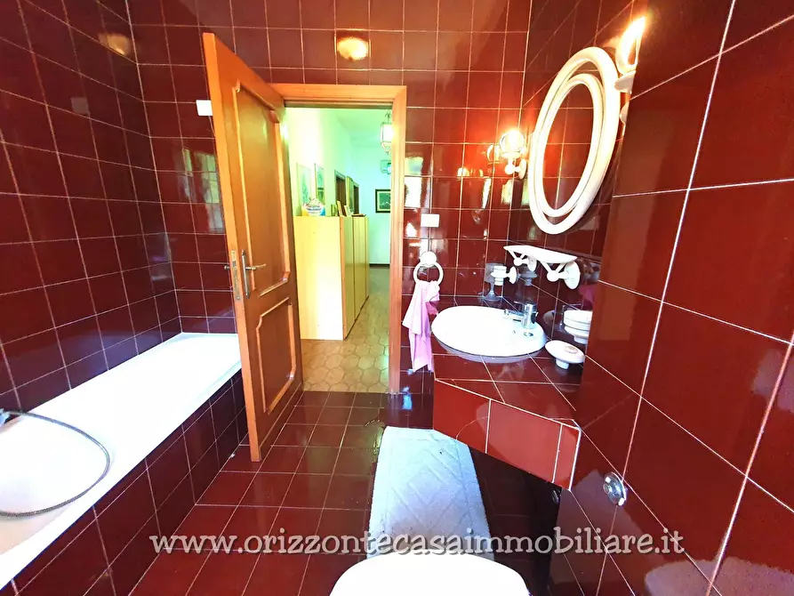 Immagine 22 di Villa in vendita  a Ascoli Piceno