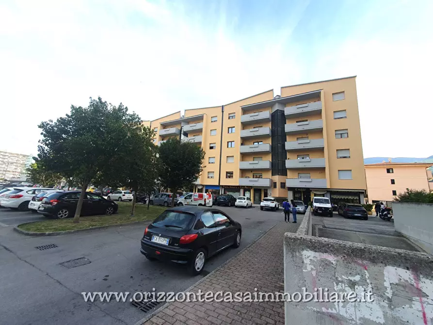Immagine 1 di Appartamento in vendita  in LARGO MARTIRI DELLE FOIBE a Ascoli Piceno