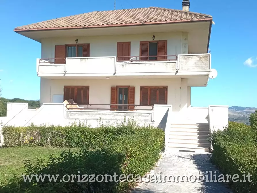 Immagine 2 di Appartamento in vendita  a Folignano