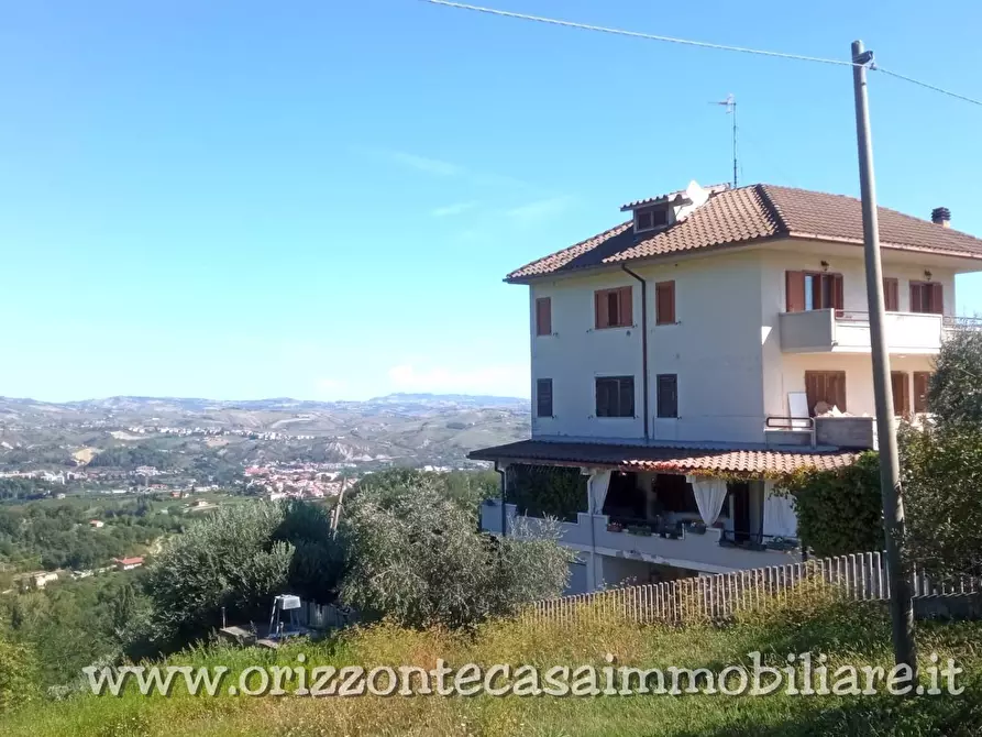 Immagine 4 di Appartamento in vendita  a Folignano