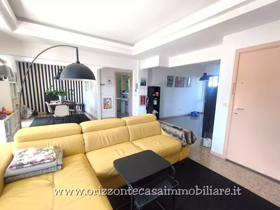 Immagine 5 di Appartamento in vendita  a Folignano