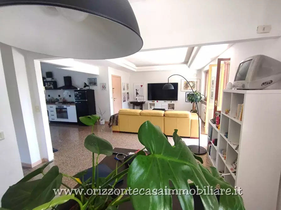 Immagine 7 di Appartamento in vendita  a Folignano