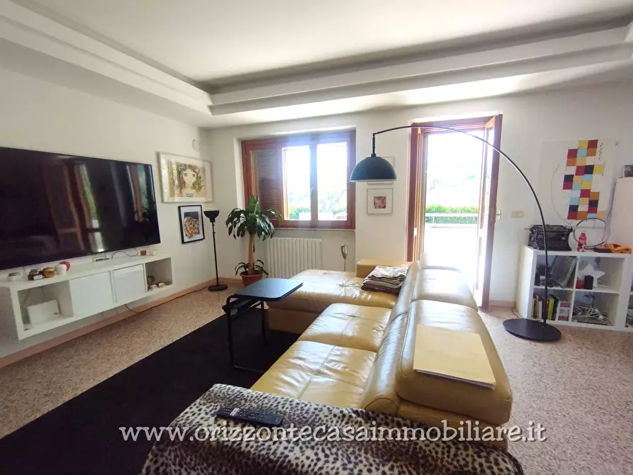 Immagine 10 di Appartamento in vendita  a Folignano