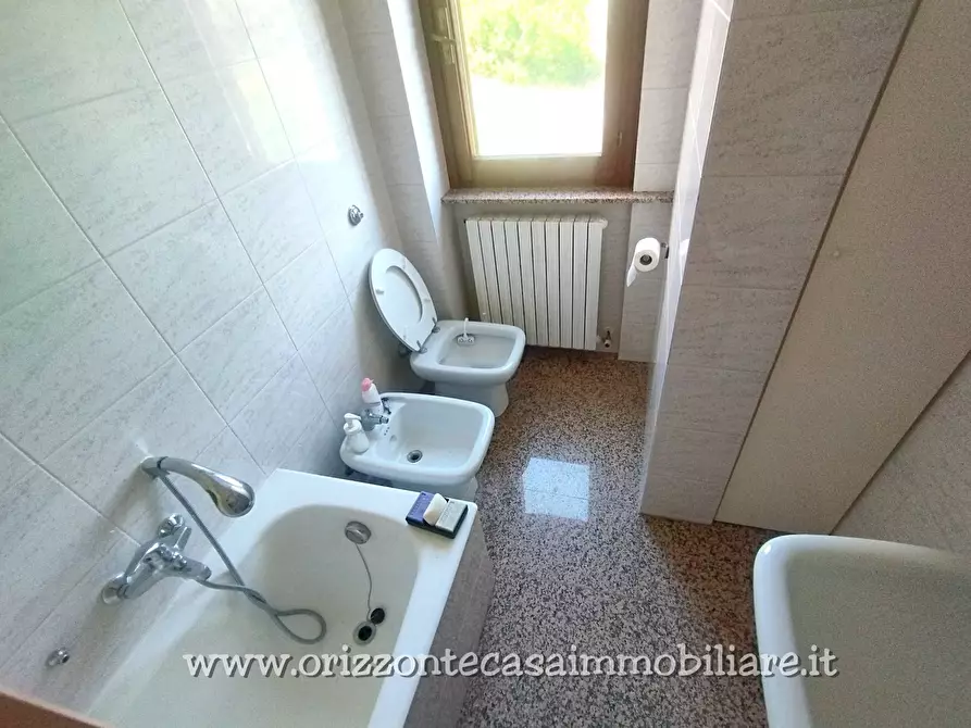 Immagine 17 di Appartamento in vendita  a Folignano