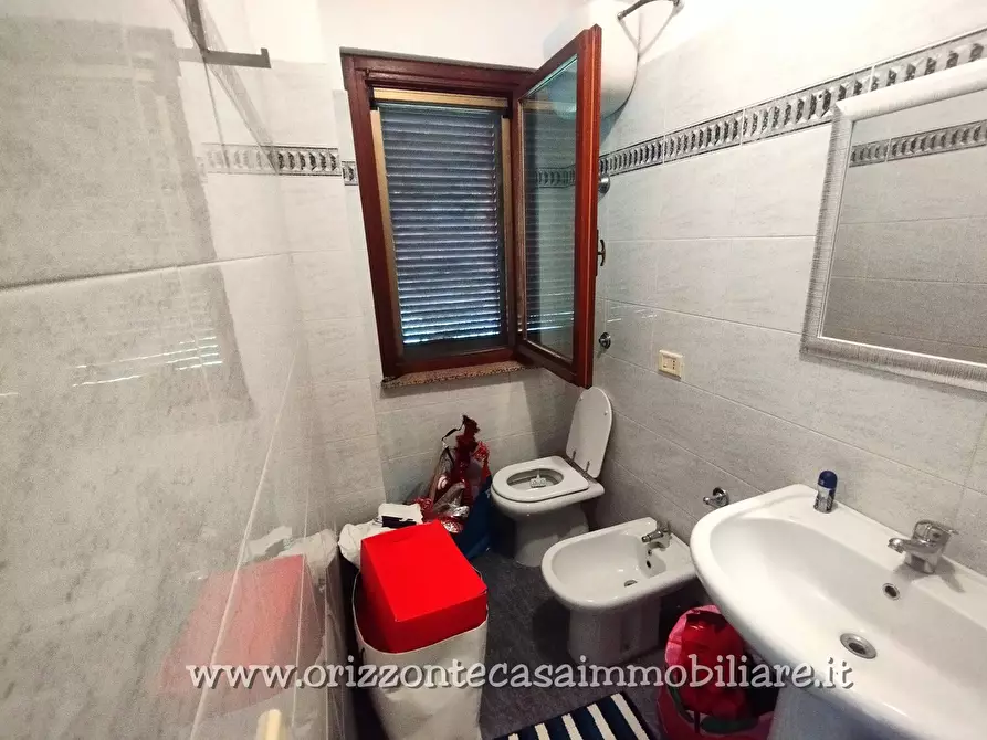 Immagine 18 di Appartamento in vendita  a Folignano