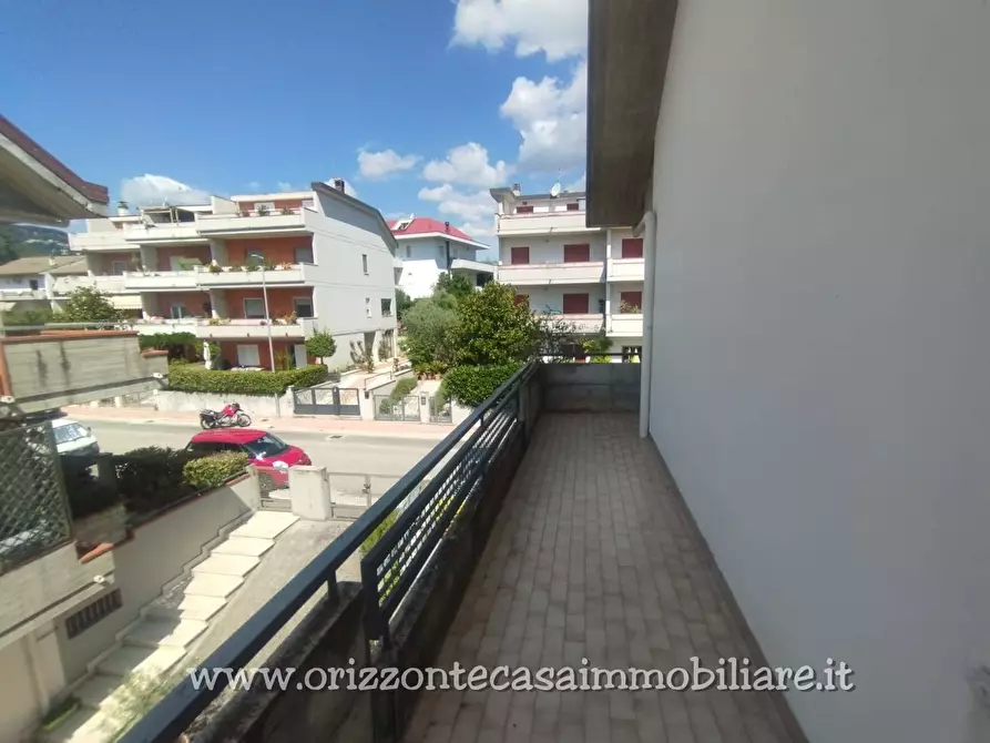 Immagine 24 di Casa bifamiliare in vendita  a Folignano