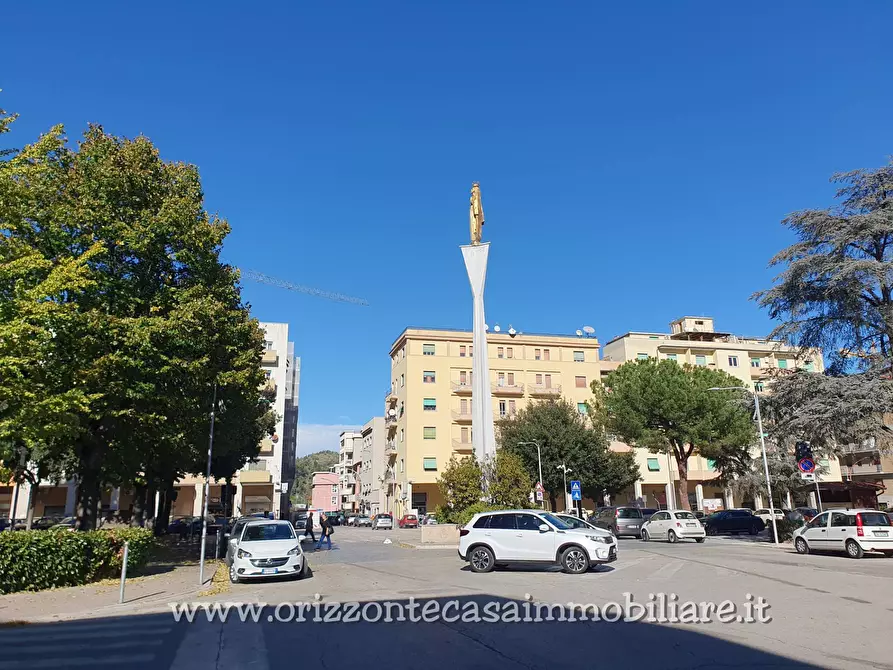 Immagine 1 di Attività commerciale in vendita  in VIA MURRI a Ascoli Piceno