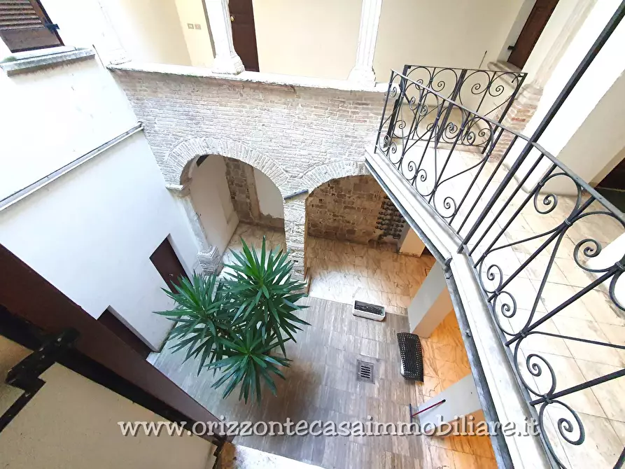 Immagine 6 di Appartamento in vendita  a Ascoli Piceno