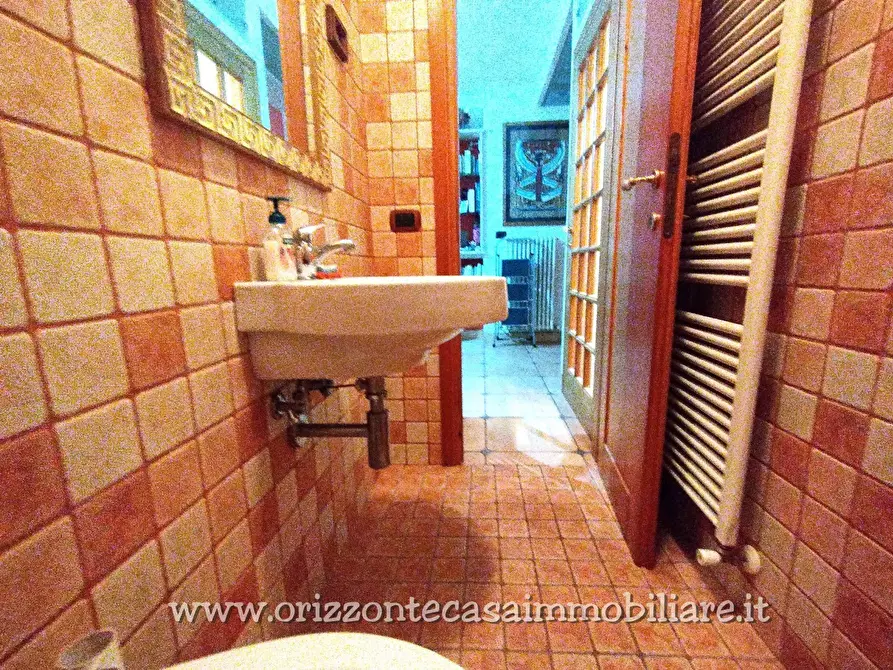 Immagine 21 di Appartamento in vendita  a Folignano